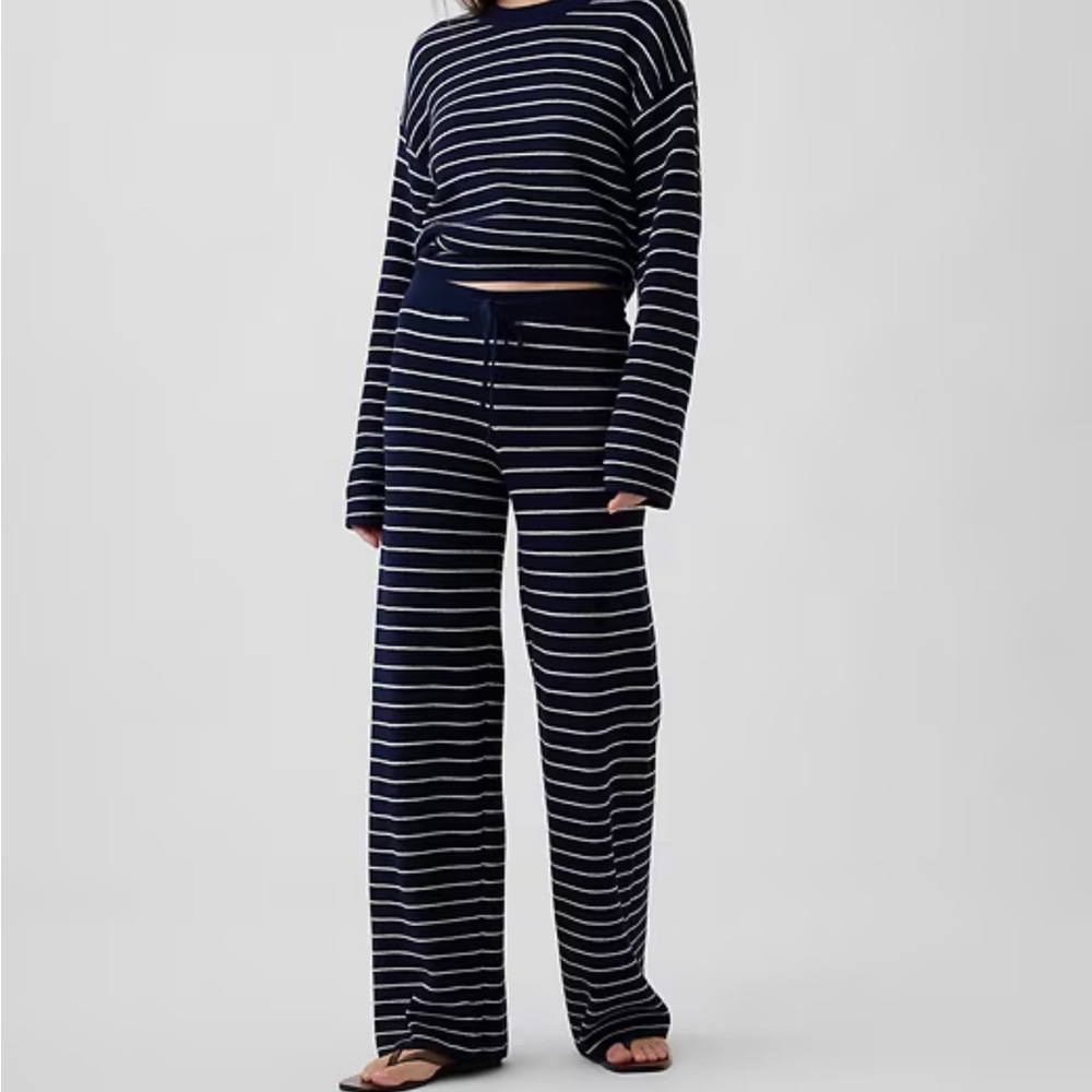 GAP Factory Navy and White Striped Lounge Set